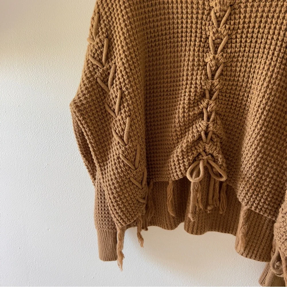 Earthbound Knit Tan Sweater - Adjustable length on front - Size US Women’s M - Picture 4 of 6